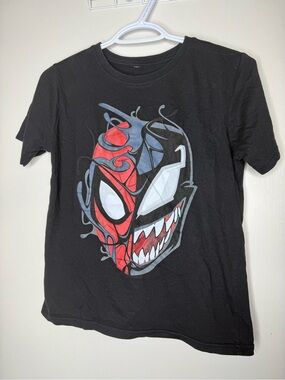 Marvel Kids Black Spider-Venom Split Face Tee with Red & White Graphic M (10/12)